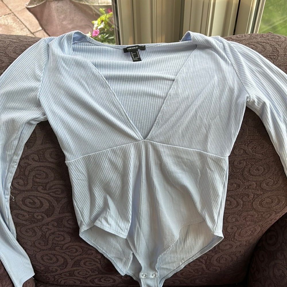 Women’s Forever 21 deep v periwinkle long sleeve